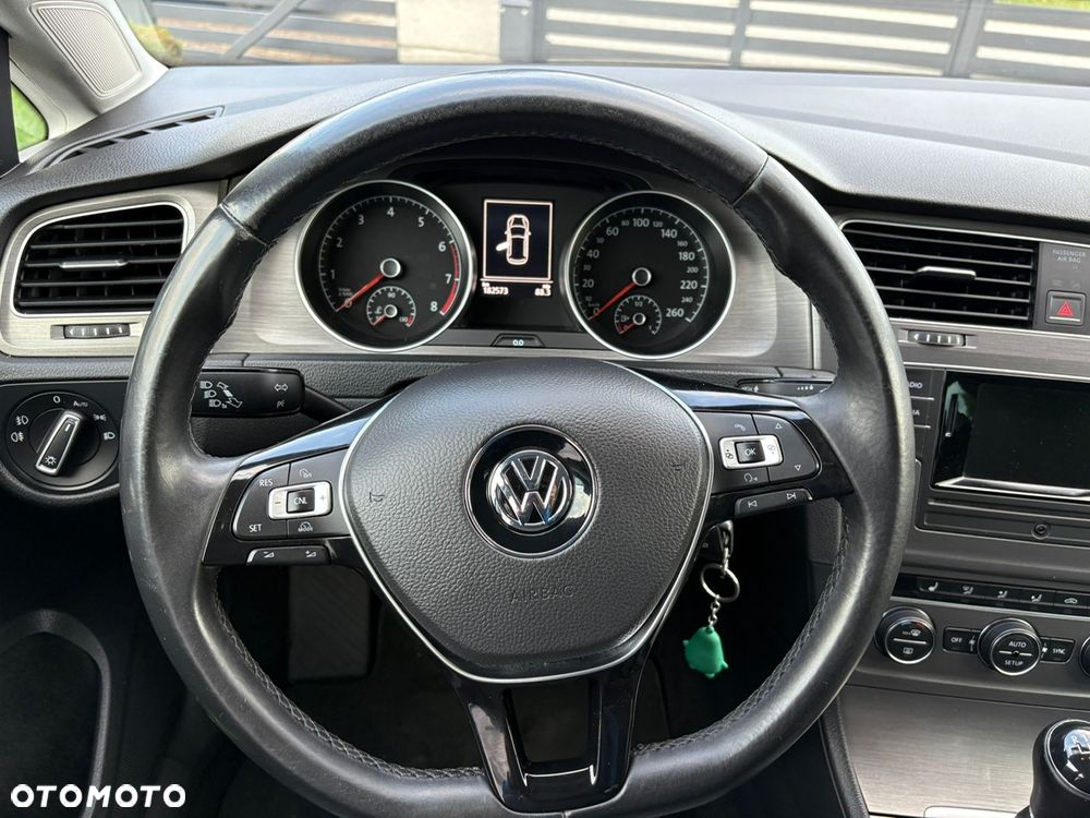 Volkswagen Golf 1.2 TSI BMT Trendline Perfectline - 27