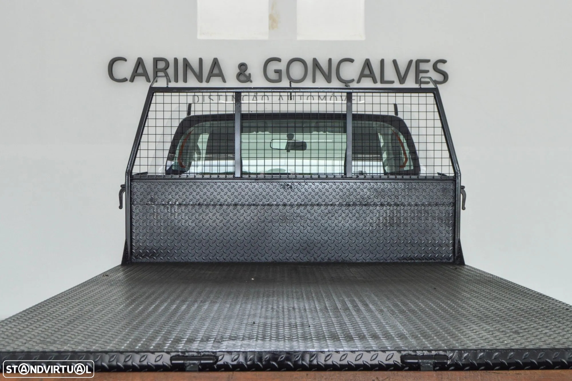 Toyota Hilux 2.4 D-4D 4X2 Cabine Simples 2L - 10