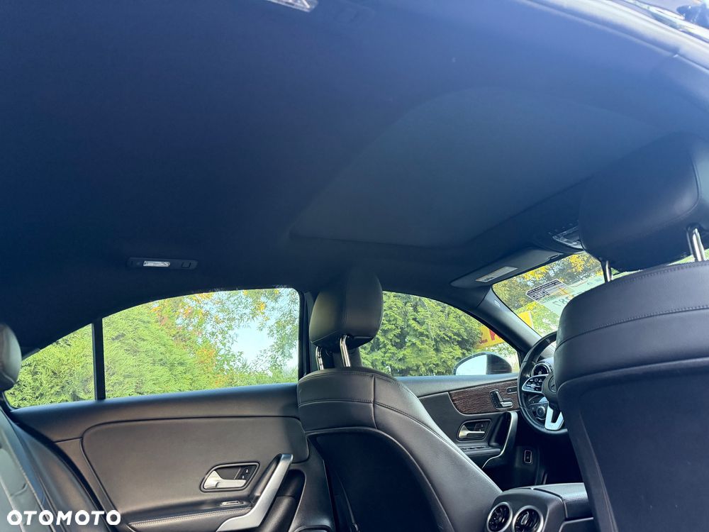Mercedes-Benz Klasa A 220 4Matic 7G-DCT - 40