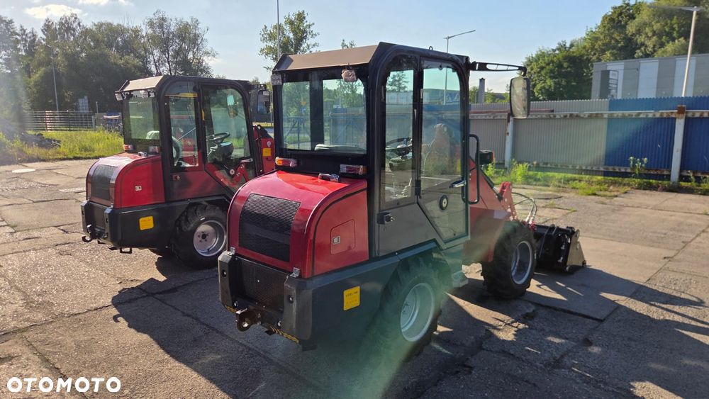 Kubota LOADER TRADER - 5