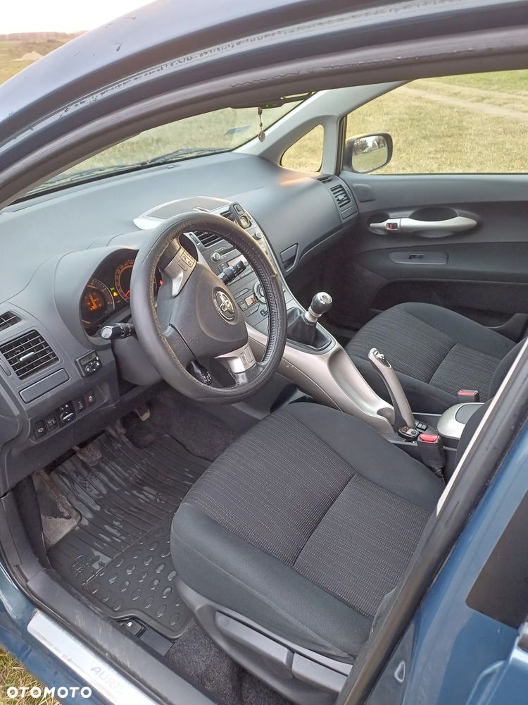 Toyota Auris 2.0 D-4D Sol - 8