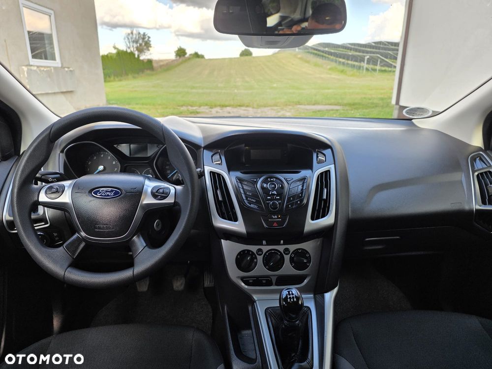 Ford Focus 1.6 Ambiente - 6