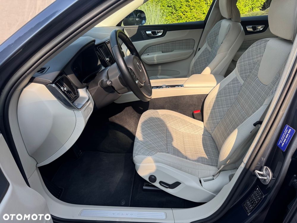 Volvo XC 60 B5 B AWD Core - 13