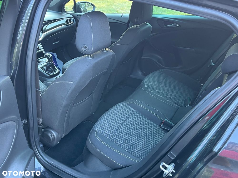 Opel Astra 1.4 Turbo Business - 23