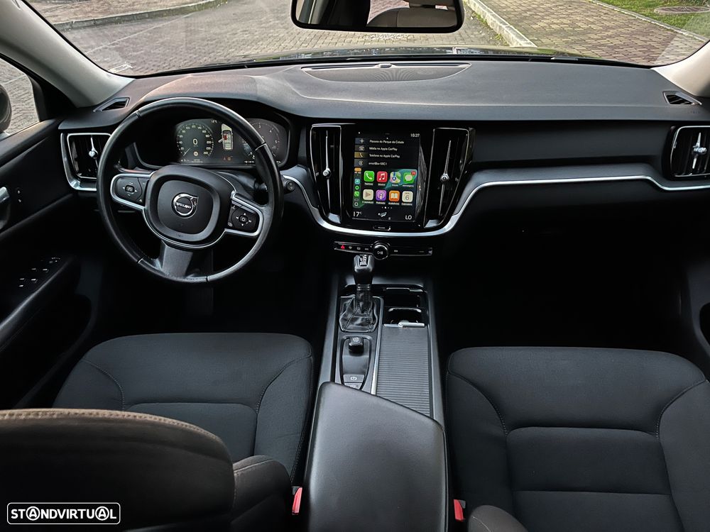 Volvo V60 2.0 D3 Momentum Plus Geartronic - 34