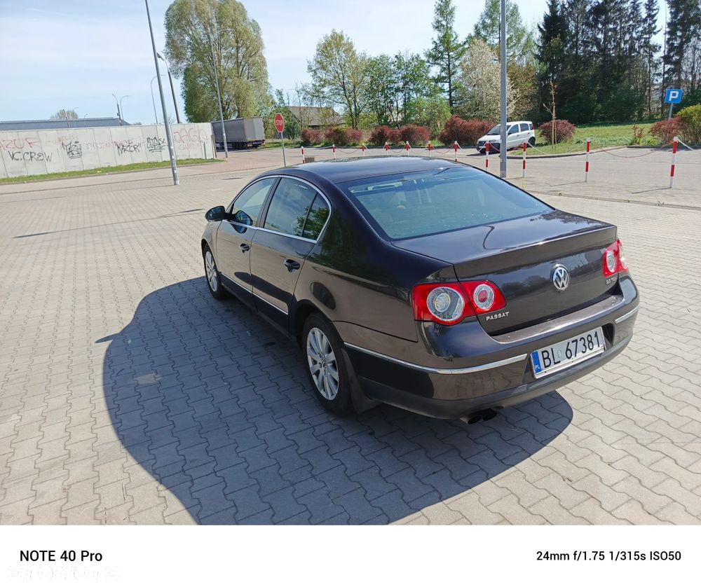 Volkswagen Passat 2.0 TDI DPF Sportline DSG - 8