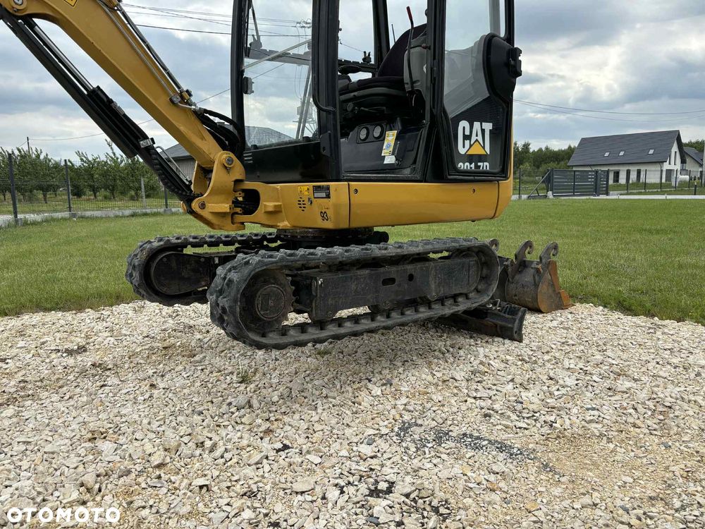 Caterpillar 301.7d - 18