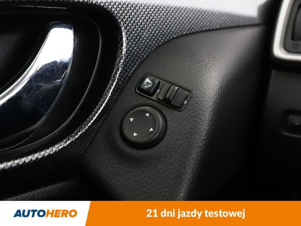 Nissan X-Trail - 32