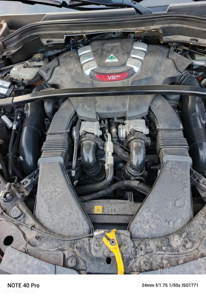 Alfa Romeo Stelvio V6 2.9 Bi-Turbo AT8-Q4 Quadrifoglio - 38