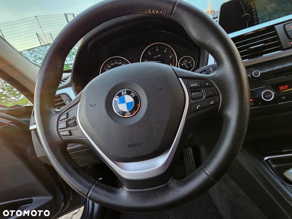 BMW Seria 3 320d Blue Performance Modern Line - 33