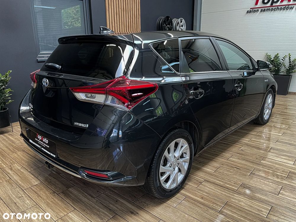 Toyota Auris Hybrid 135 Prestige - 8