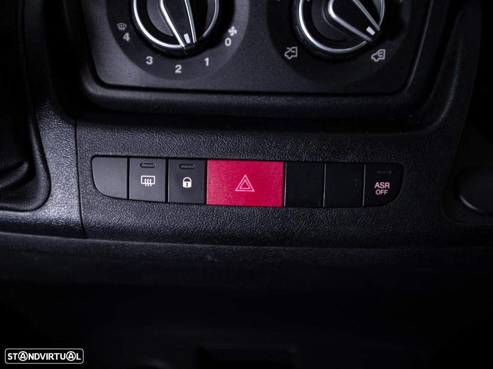 Peugeot Boxer 2.2 BlueHDi 335 L3H2 Premium c/IVA - 17