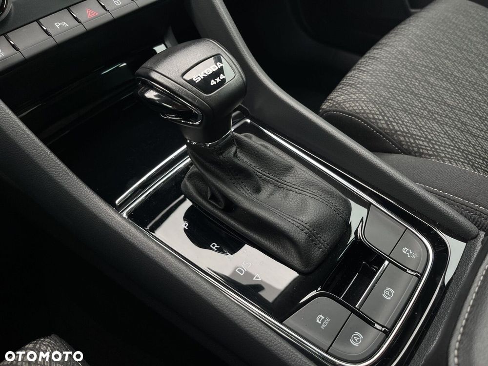 Skoda Karoq 2.0 TDI SCR 4x4 Style DSG - 26