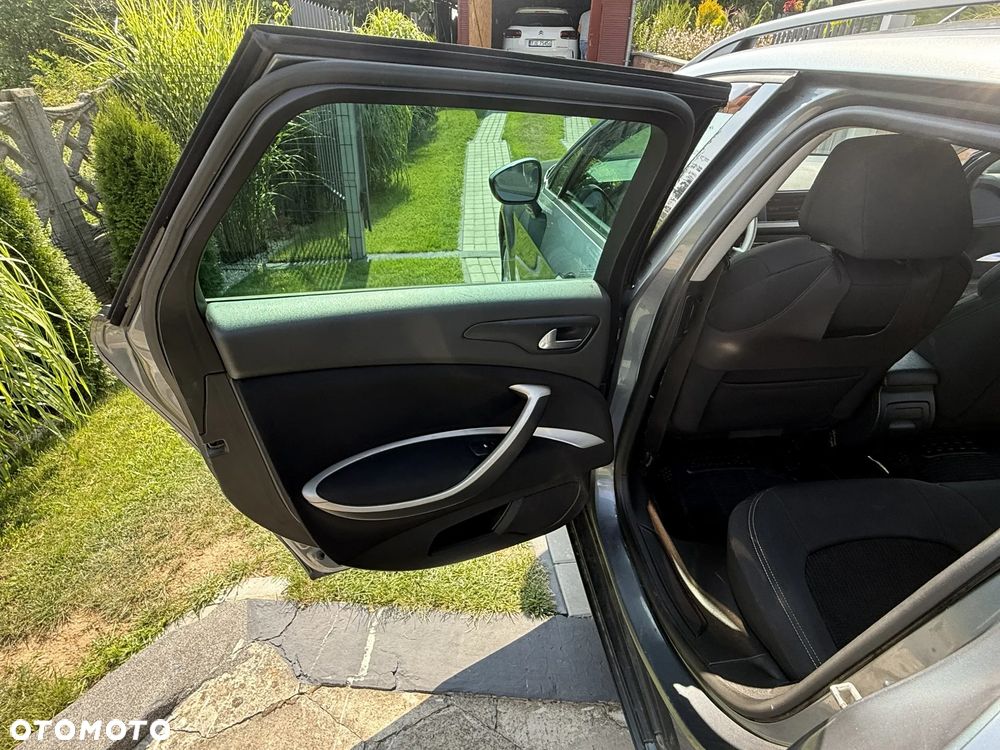 Citroën C5 1.6 HDi Attraction - 16