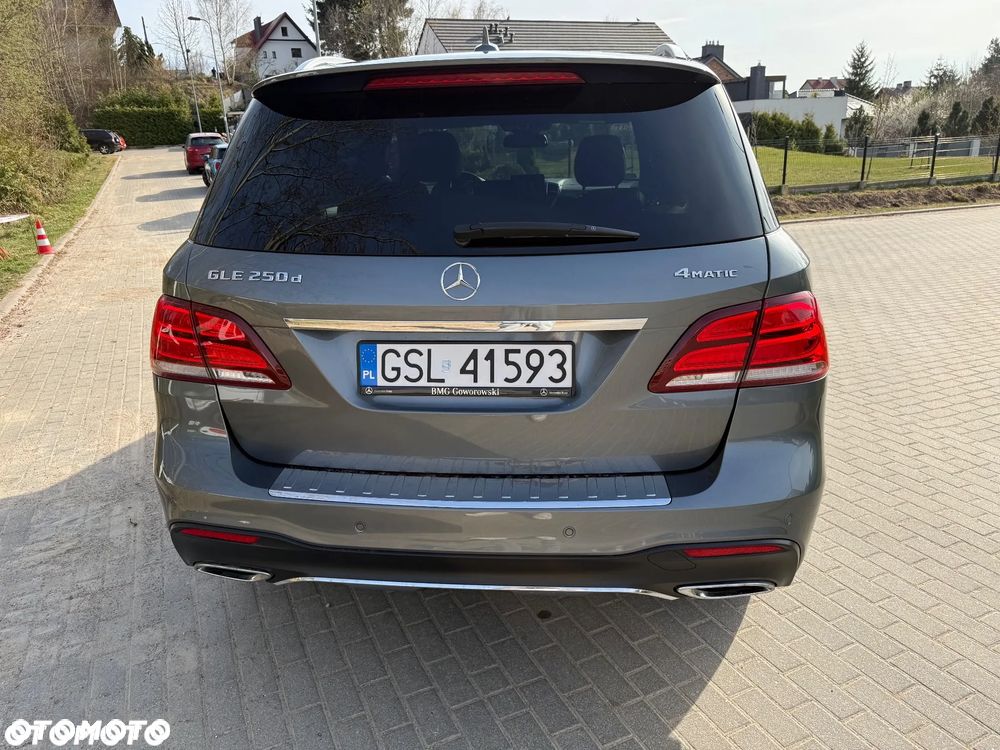 Mercedes-Benz GLE 250 d 4-Matic - 26