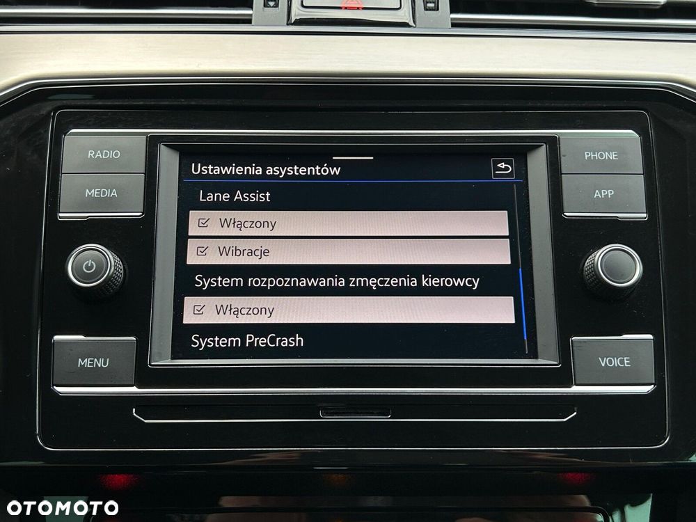 Volkswagen Passat 2.0 TDI EVO Elegance DSG - 30