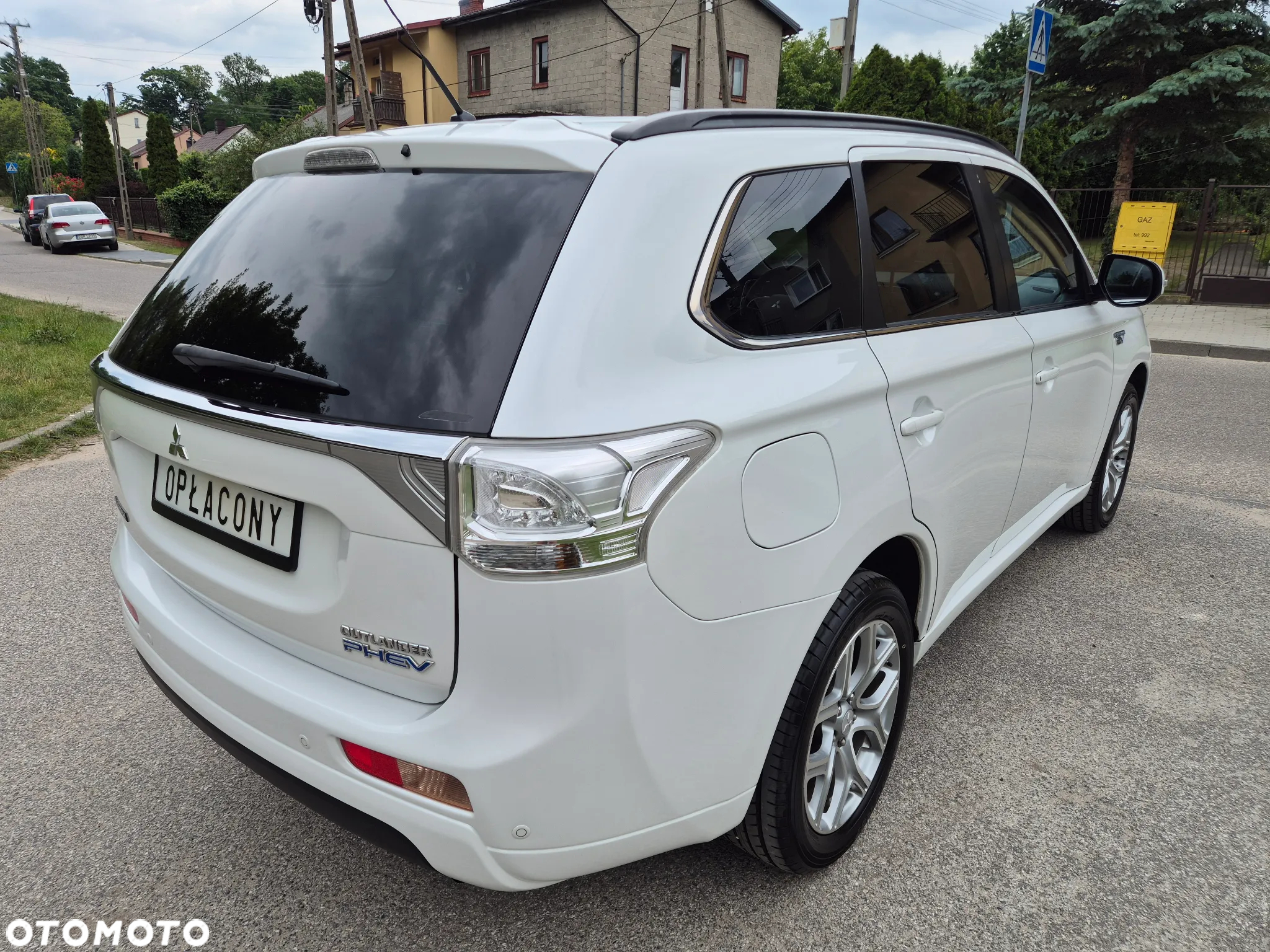 Mitsubishi Outlander 2.0 4WD Plug-In Hybrid - 3