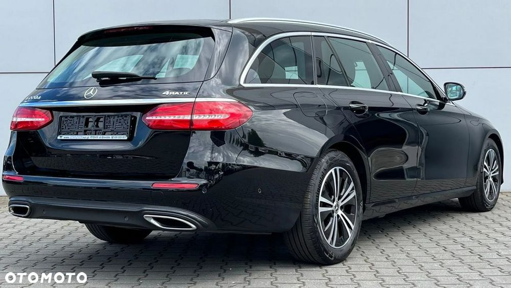 Mercedes-Benz Klasa E 220 d 4-Matic 9G-TRONIC - 8