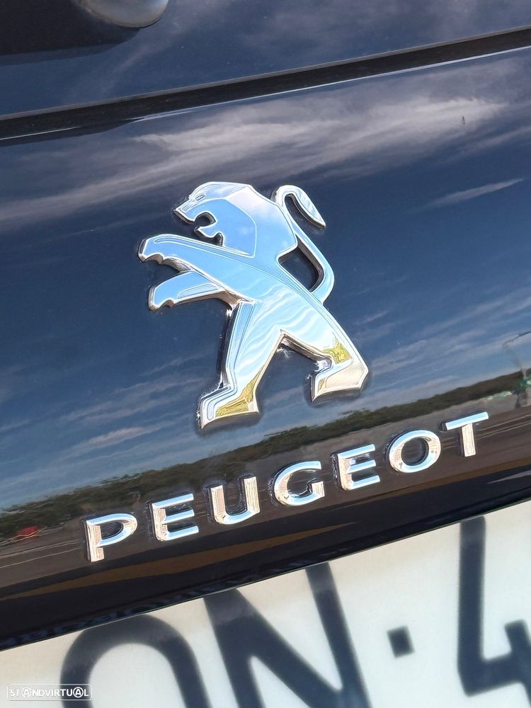 Peugeot 2008 1.2 PureTech Style - 5