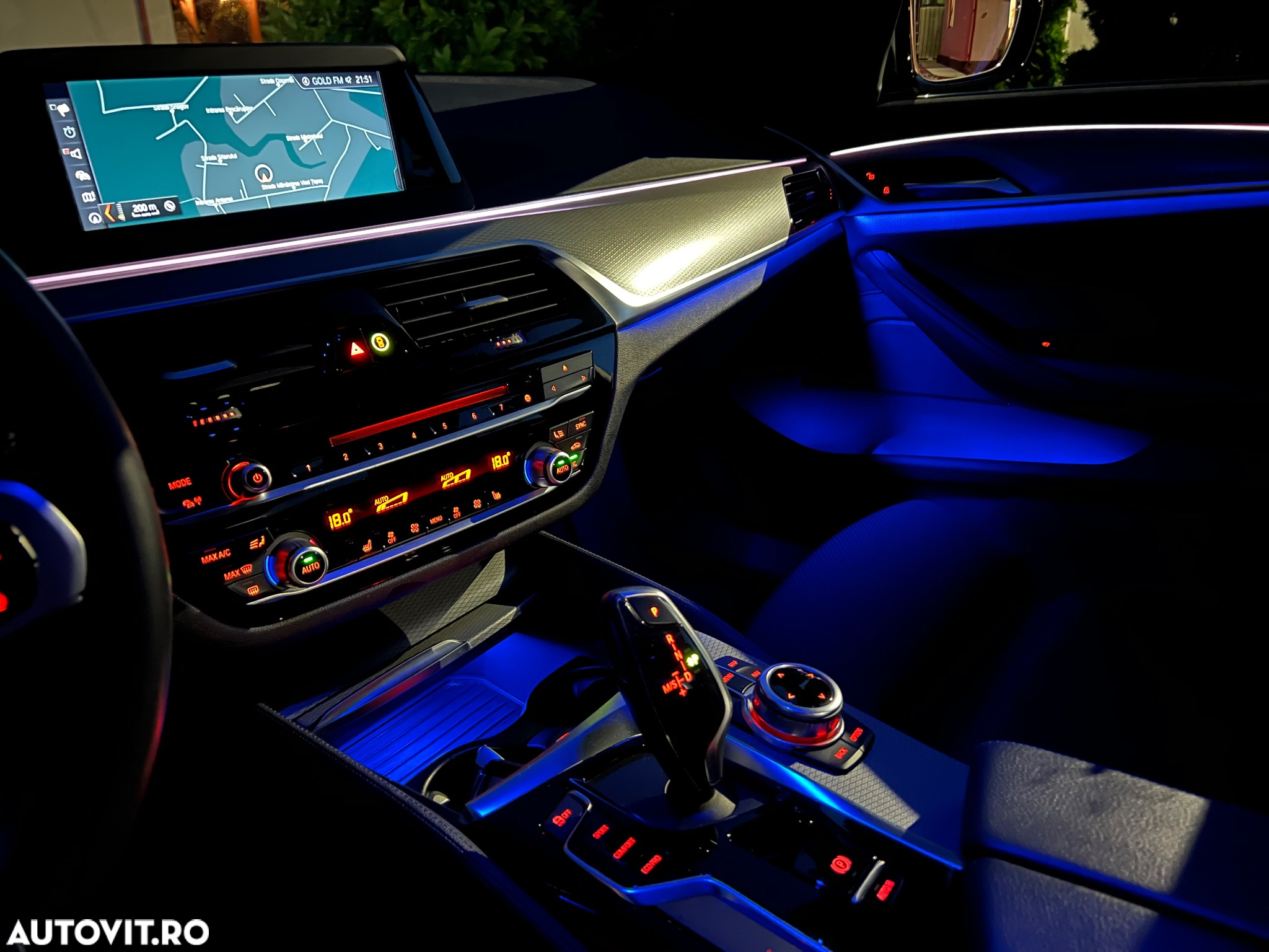 BMW Seria 5 530i xDrive AT - 31