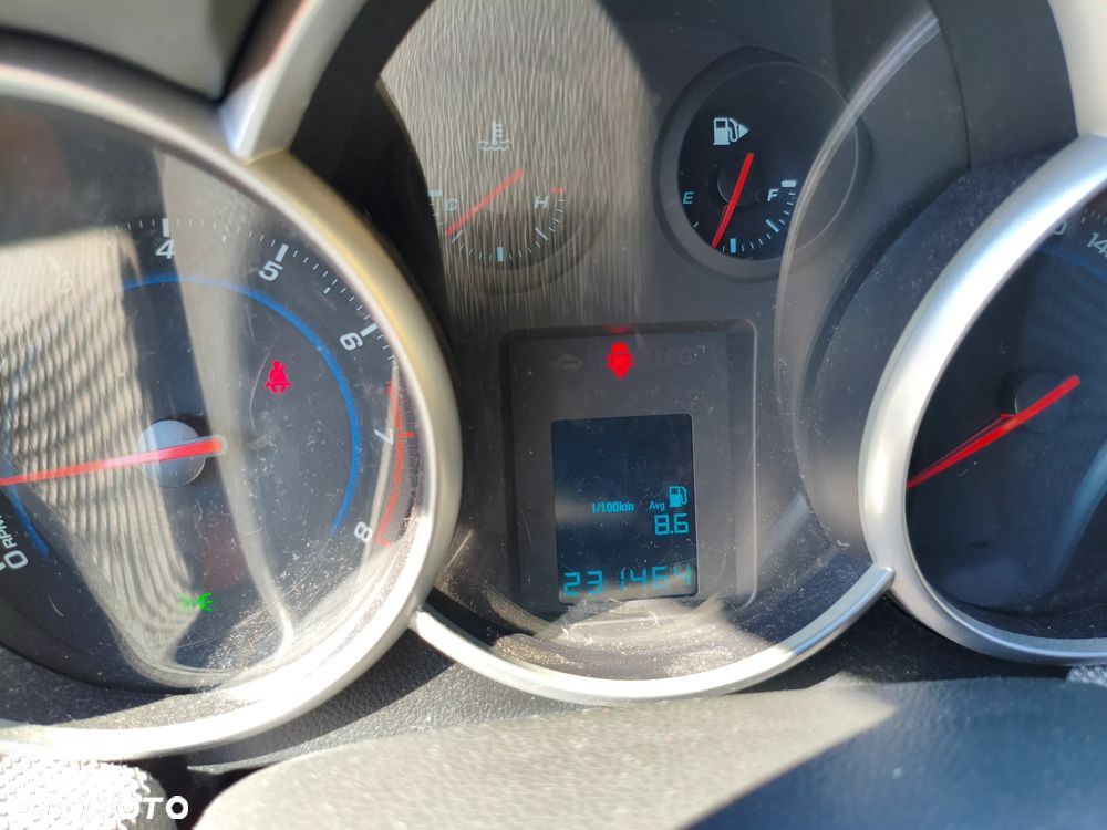 Chevrolet Cruze 1.6 - 17