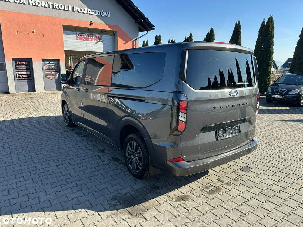 Ford Tourneo Custom - 4