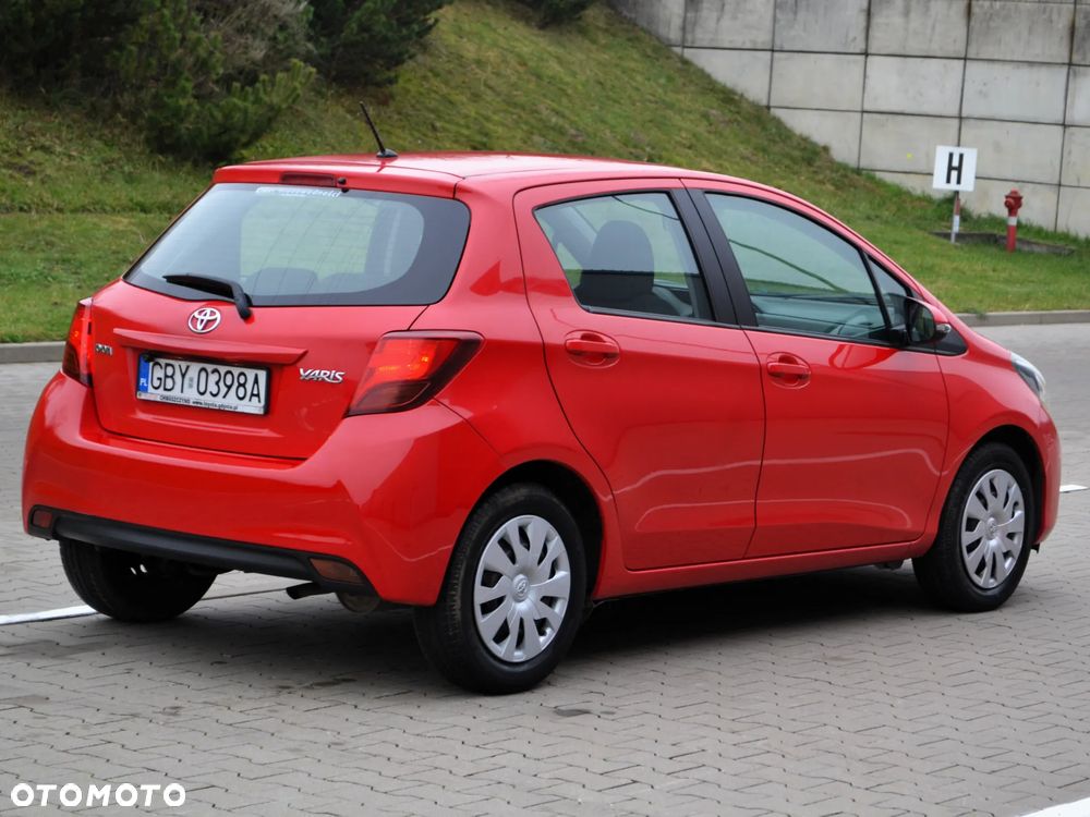 Toyota Yaris 1.0 Sol - 2