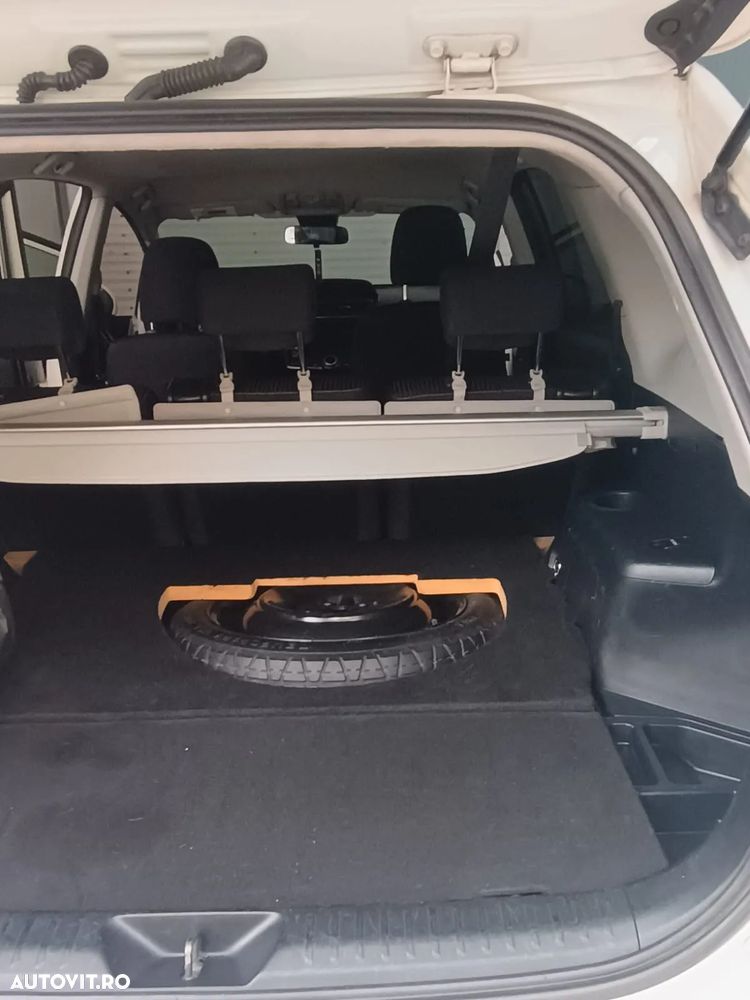 Toyota Prius+ (Hybrid) Comfort - 9