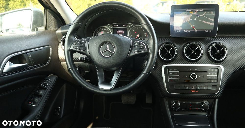Mercedes-Benz GLA 200 (CDI) d 7G-DCT - 12