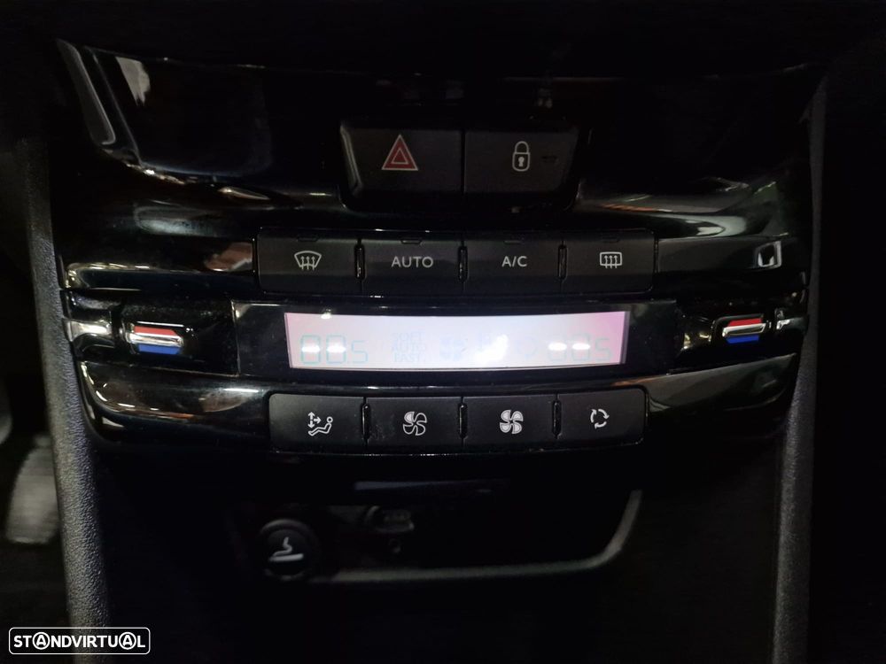 Peugeot 2008 PureTech 82 Style - 15