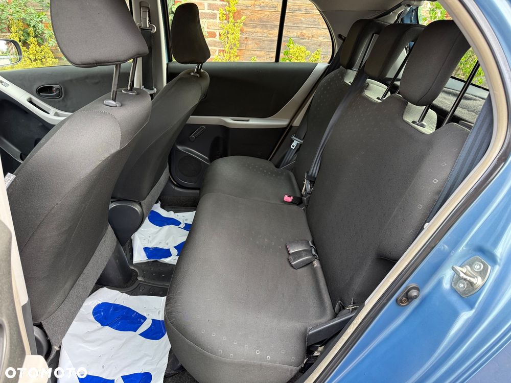 Toyota Yaris 1.3 Luna - 17