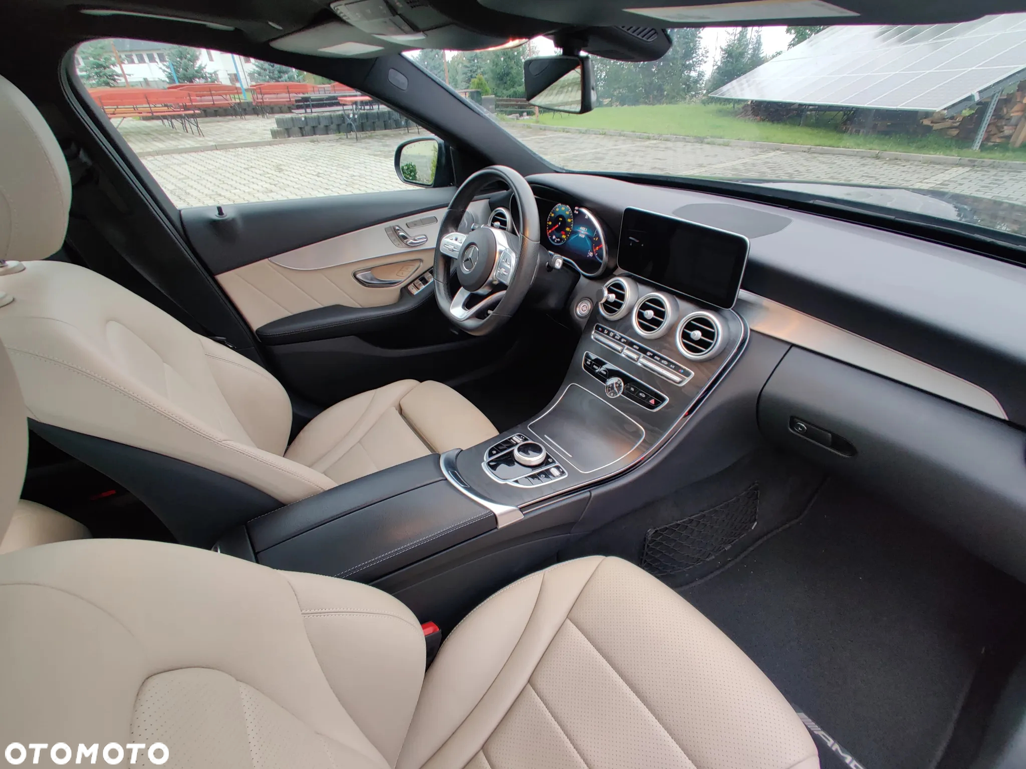 Mercedes-Benz Klasa C 300 4Matic 9G-TRONIC AMG Line - 11