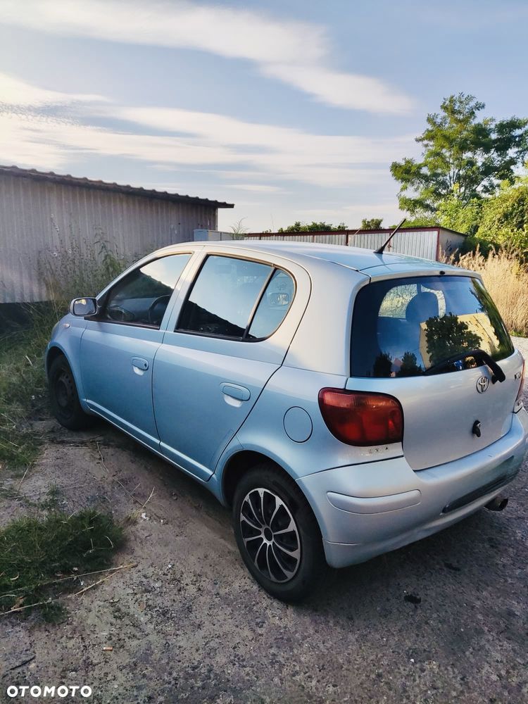 Toyota Yaris - 1