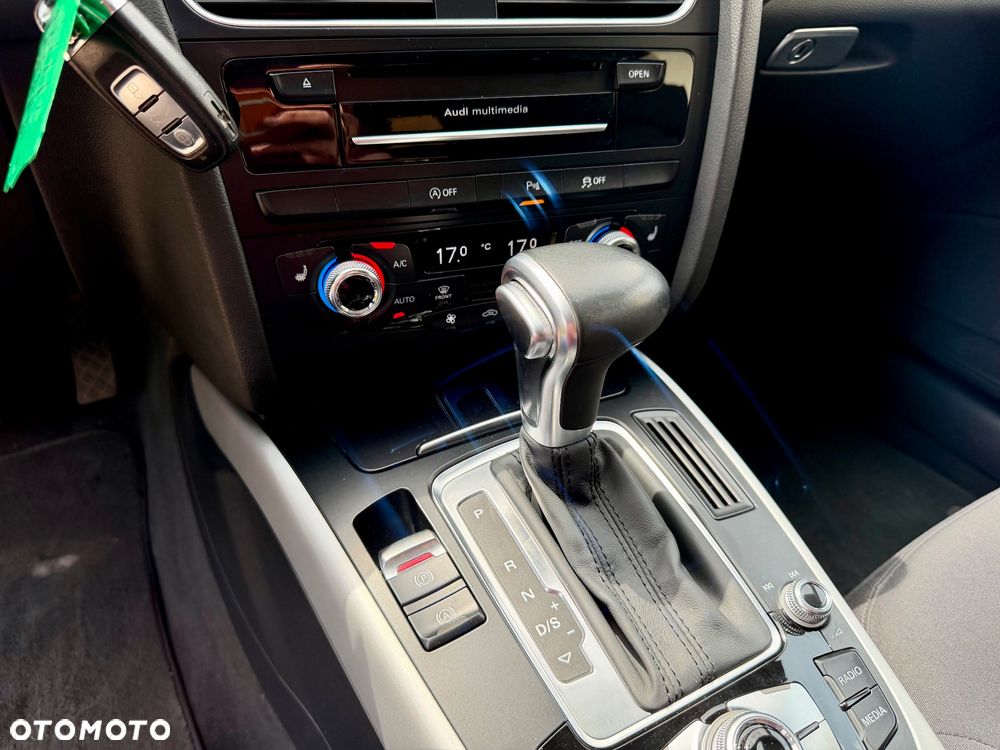 Audi A4 Avant 2.0 TDI DPF clean diesel multitronic S line Sportpaket - 17