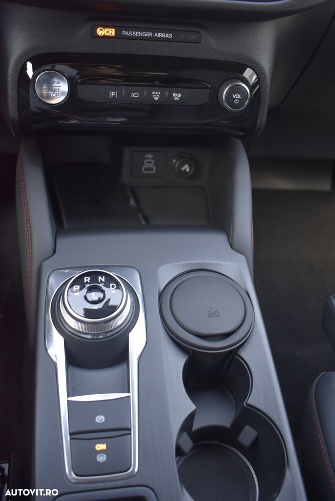 Ford Kuga - 34