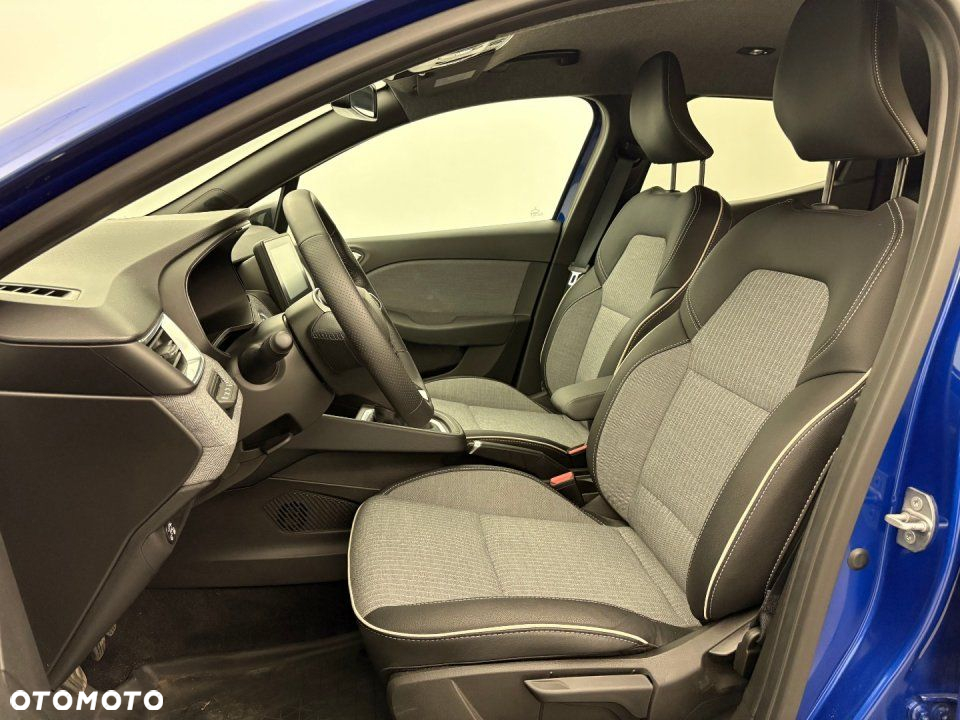 Renault Clio - 8