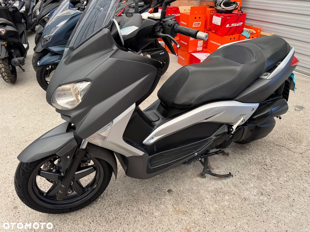 Yamaha X-max - 16
