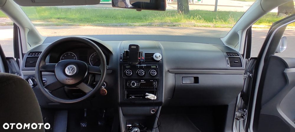 Volkswagen Touran 1.6 - 6