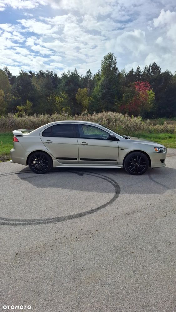 Mitsubishi Lancer 1.8 Invite - 6