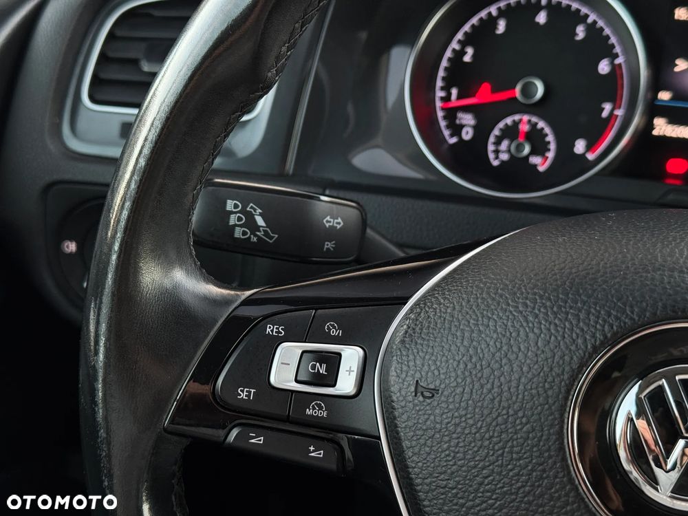 Volkswagen Golf VII 1.4 TSI BMT Comfortline - 24