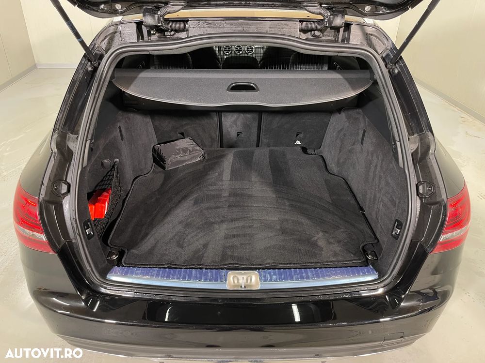 Mercedes-Benz C 300 d T 4Matic 9G-TRONIC AMG Line - 15