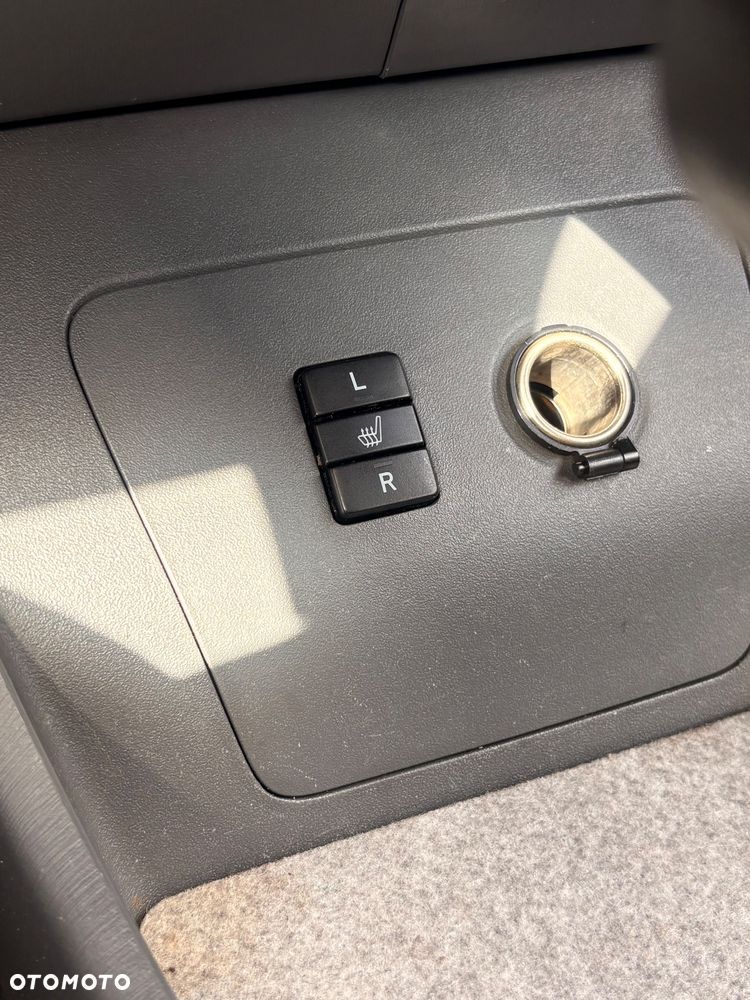 Toyota Prius 1.5 VVT-i Prestige - 21