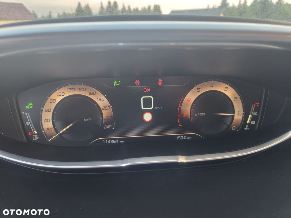 Peugeot 3008 1.2 PureTech GPF Allure S&S - 6