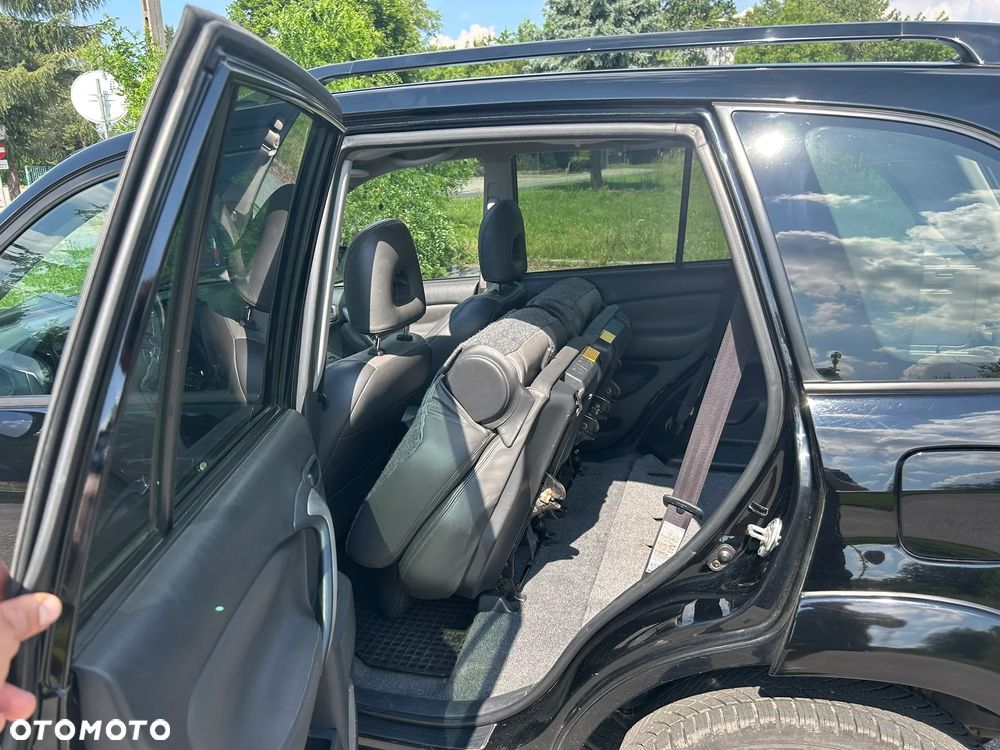 Toyota RAV4 2.0 D-4D 4x4 - 21