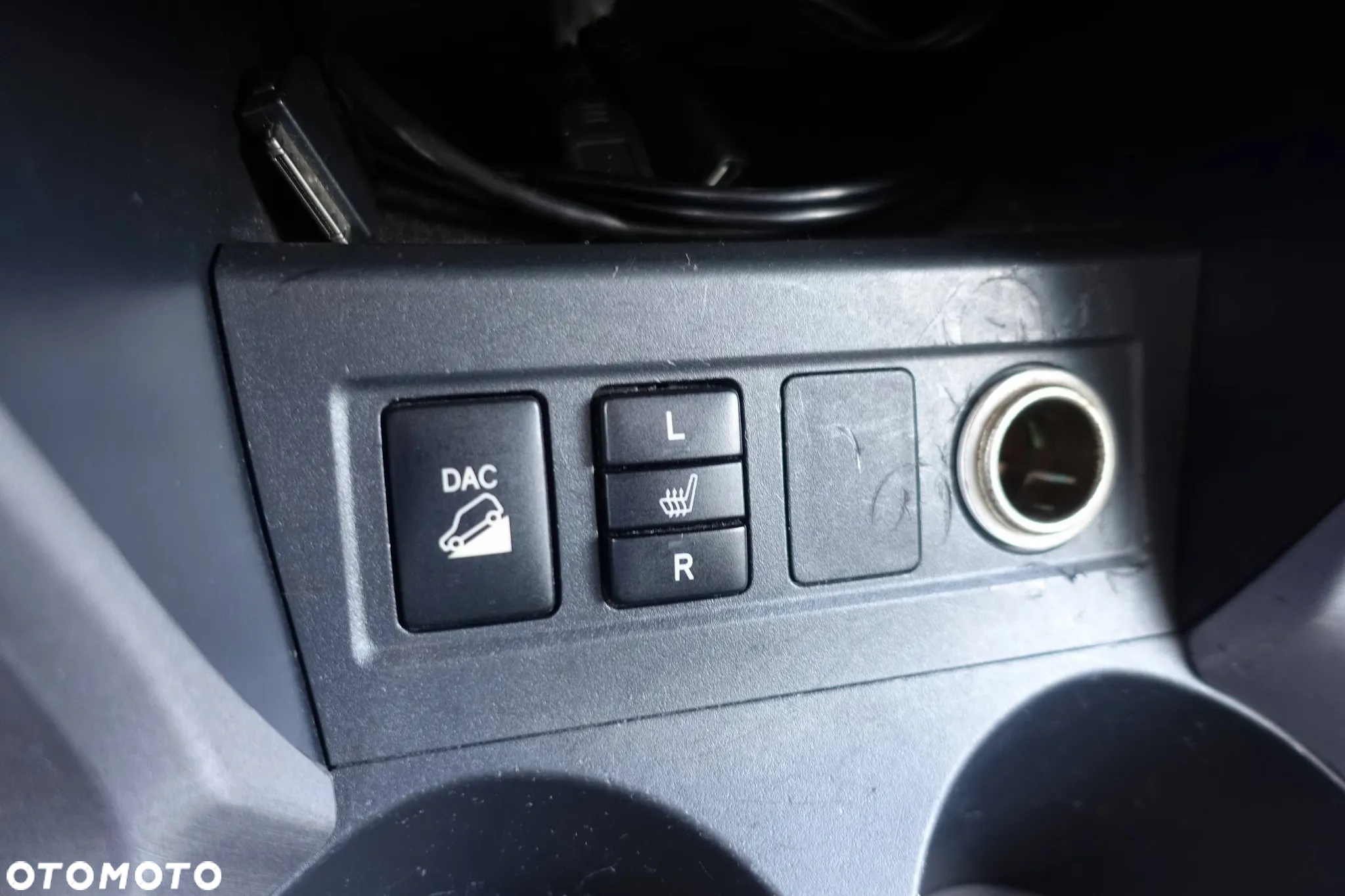 Toyota RAV4 2.0 VVT-i Premium - 20