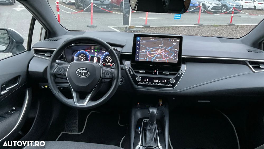 Toyota Corolla TS 1.8 HSD Dynamic - 34