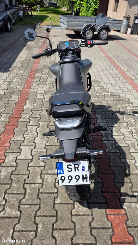 Husqvarna Svartpilen - 4
