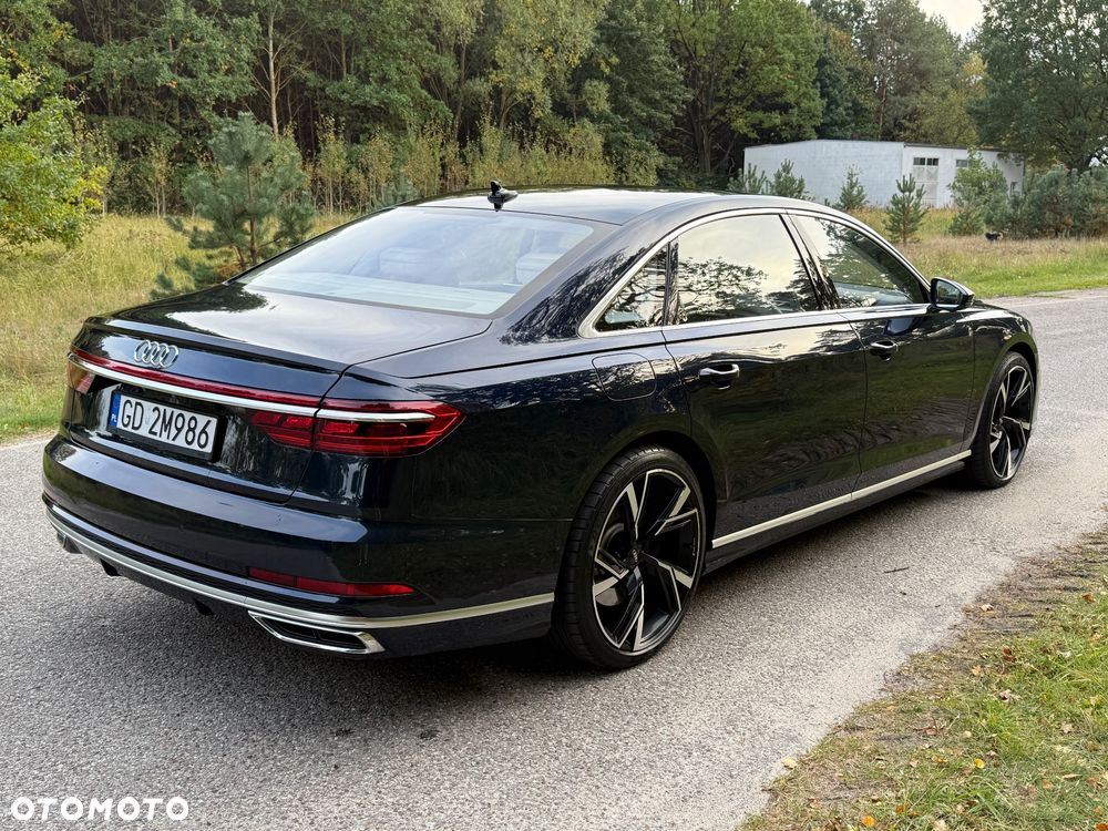 Audi A8 - 7