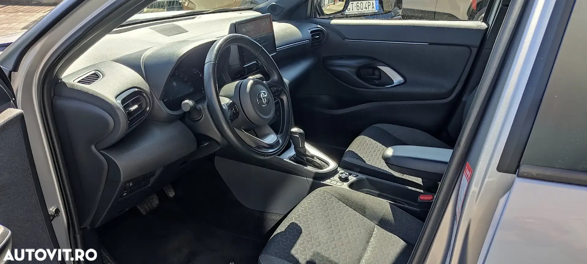 Toyota Yaris Cross Hybrid 1.5 VVT-i AWD-i Comfort - 4