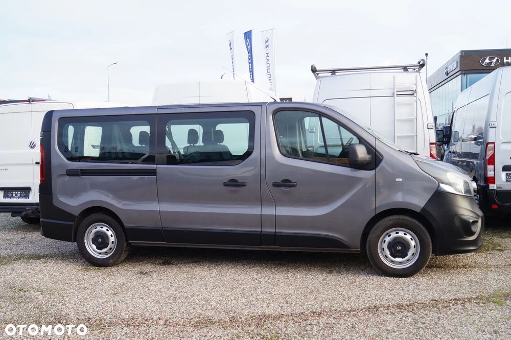 Opel Vivaro - 8
